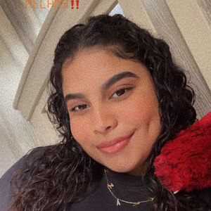 Meet your Posher, Dinia